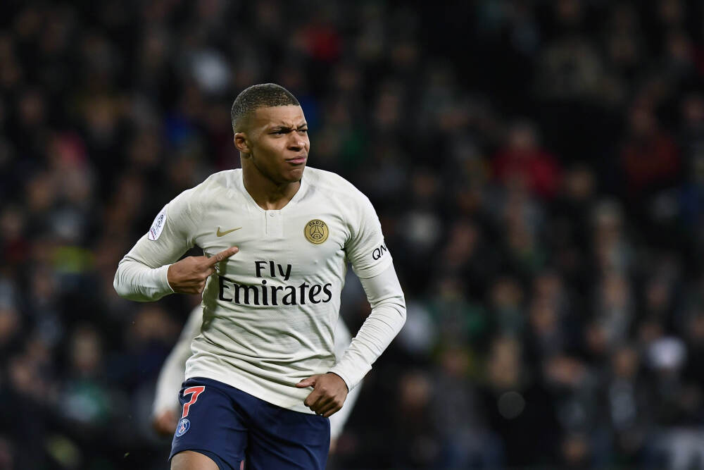 福建宁德港口货物吞吐量突破1亿吨 迈入“亿吨大港”行列